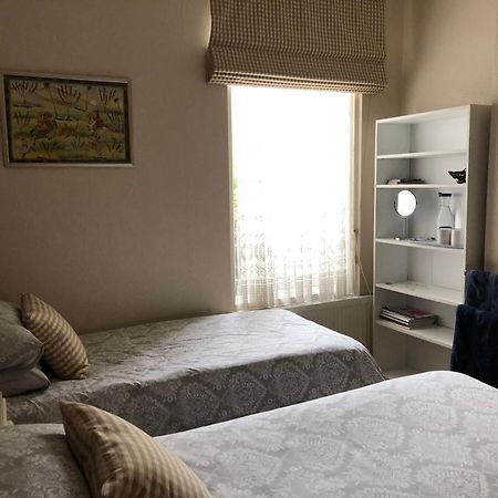Helena Host Family Bed and Breakfast Λονδίνο Εξωτερικό φωτογραφία