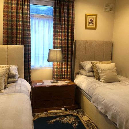 Helena Host Family Bed and Breakfast Λονδίνο Εξωτερικό φωτογραφία